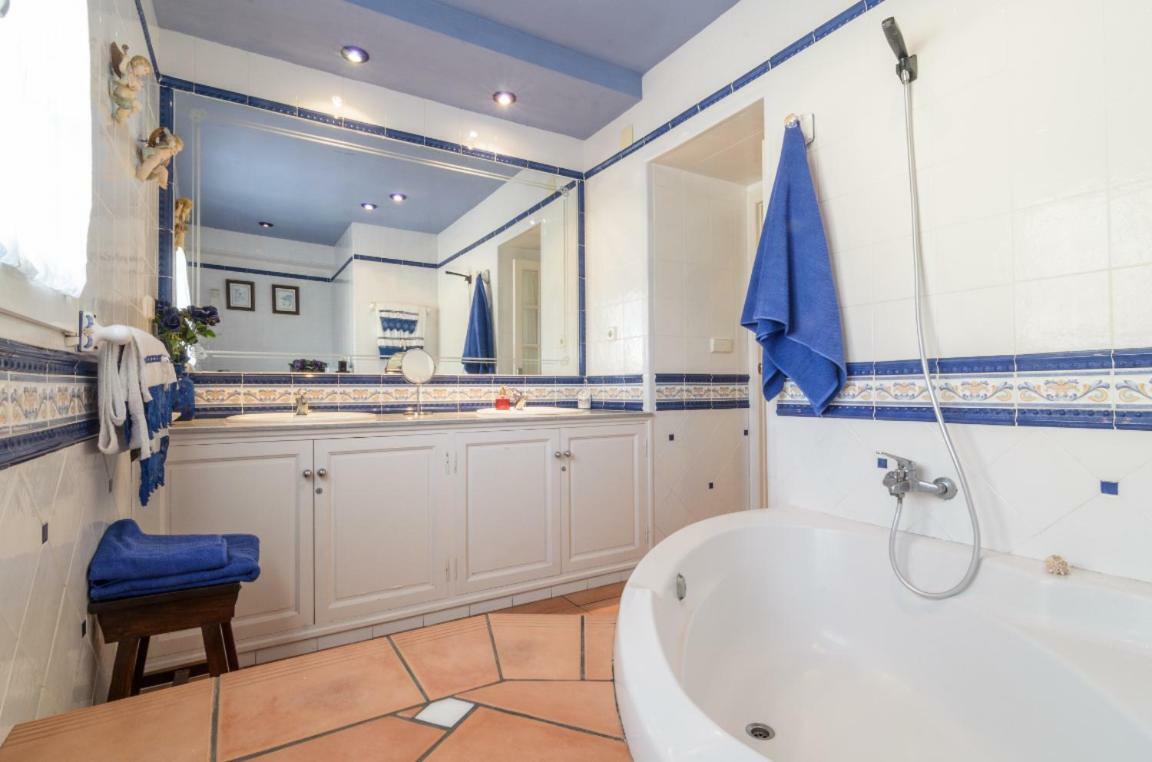 Habitaciones En Casa Centrica Con Piscina Almuñécar Екстериор снимка